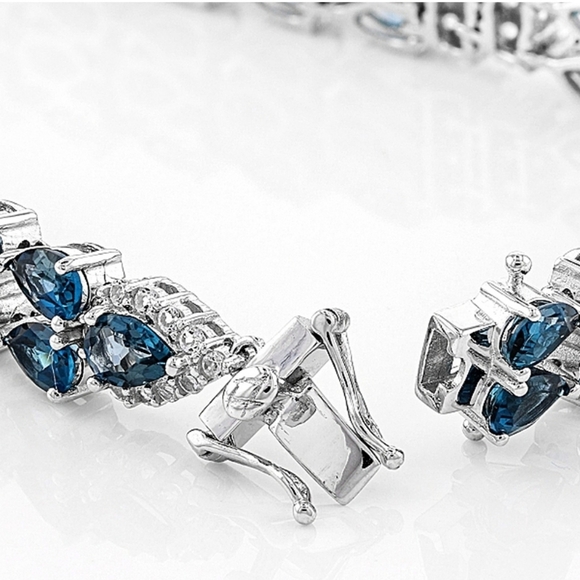 Genuine London Blue Topaz 💙 & White Topaz Bracelet in Sterling Silver! - Picture 2 of 6